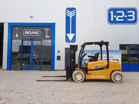 123 Machineverhuur Vorkheftruck 5,5 Ton